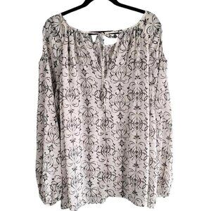 Michel Studio Collection EUC Semi-sheer white and black damask print blouse